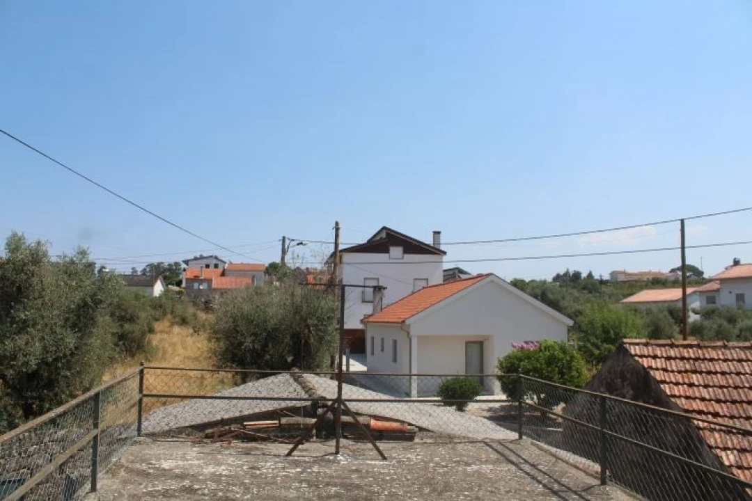 Moradia T3 para Venda em Travanca de Lagos Foto 37