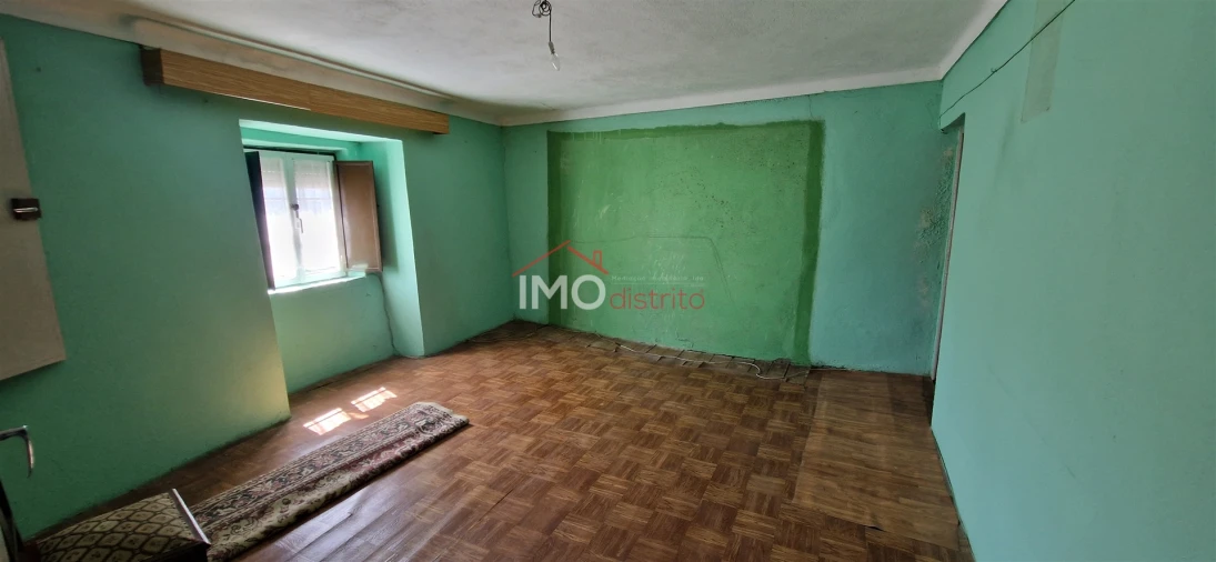 Moradia T3 para Venda em Santiago Maior Foto 12