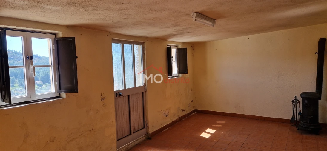 Moradia T3 para Venda em Santiago Maior Foto 23