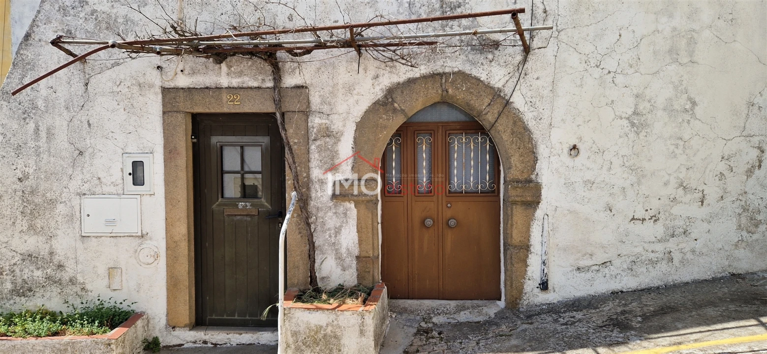 Moradia T3 para Venda em Santiago Maior Foto 4