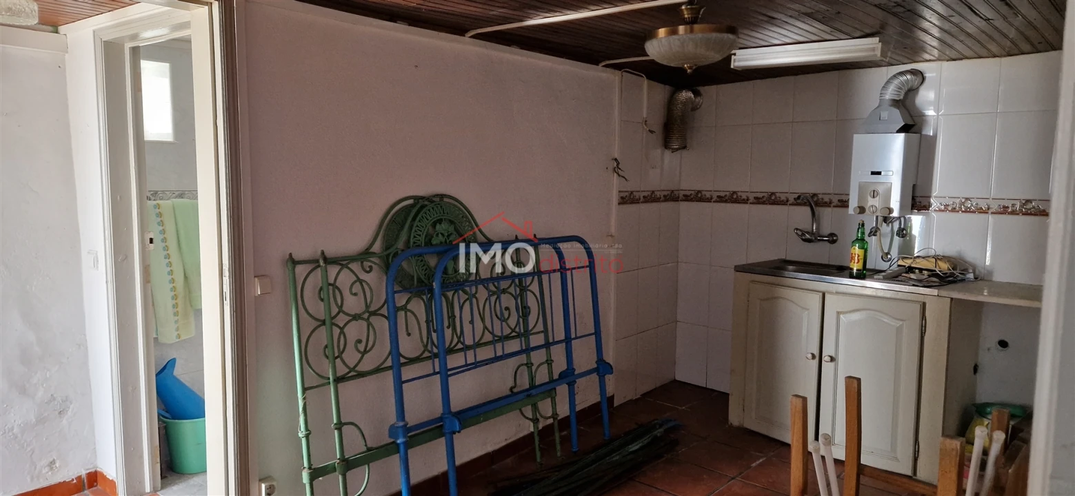 Moradia T3 para Venda em Santiago Maior Foto 7