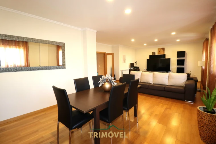 Apartamento T3 para Venda em São João da Madeira Foto 3