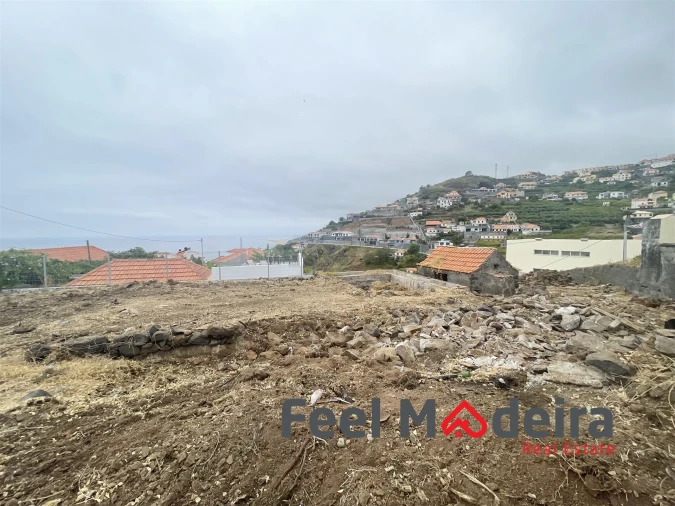 Terreno Misto para Venda em Ribeira Brava Foto 2