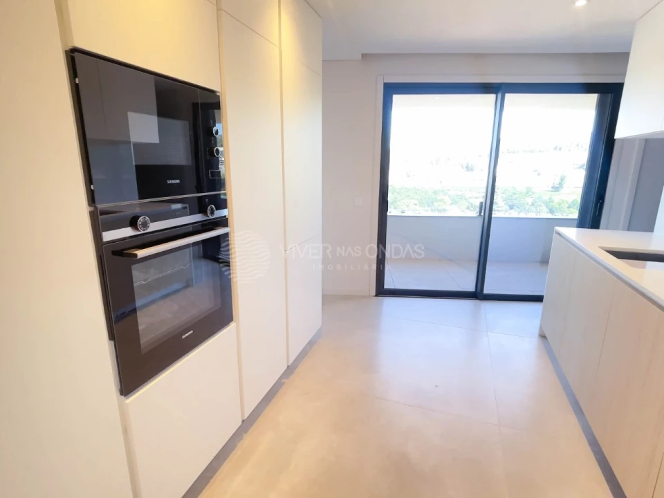 Apartamento T4 para Venda em Fermentões Foto 3