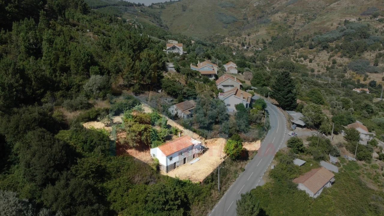 Moradia T3 para Venda em Teixoso e Sarzedo Foto 2