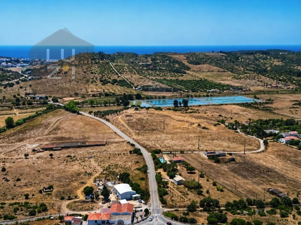 Terreno para Venda em Budens Foto 1