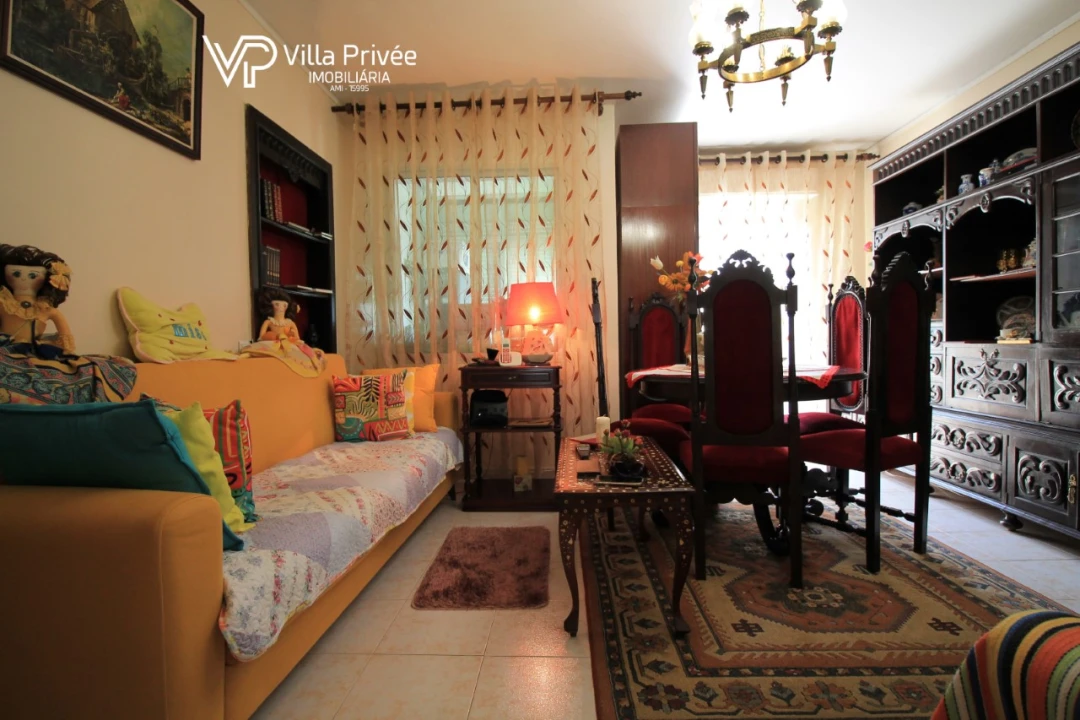 Apartamento T2 para Venda em Santo António dos Cavaleiros e Frielas Foto 10