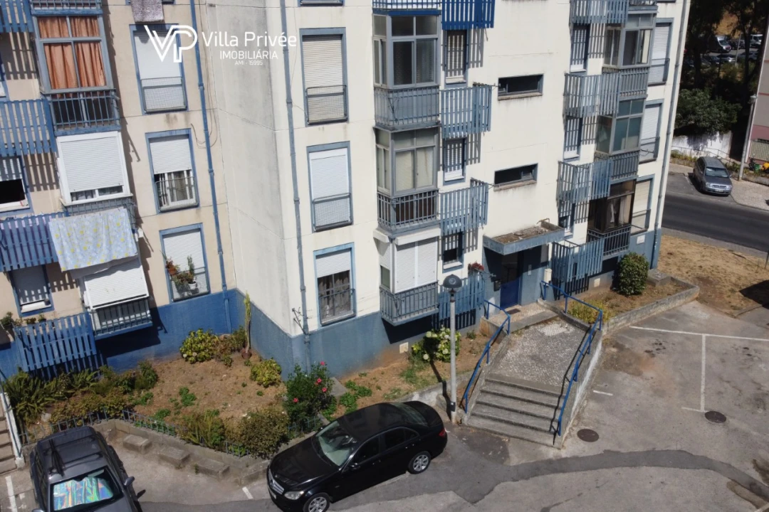 Apartamento T2 para Venda em Santo António dos Cavaleiros e Frielas Foto 28