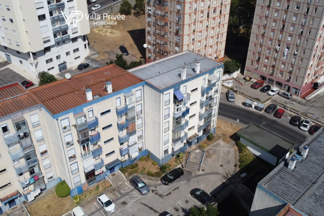 Apartamento T2 para Venda em Santo António dos Cavaleiros e Frielas Foto 29