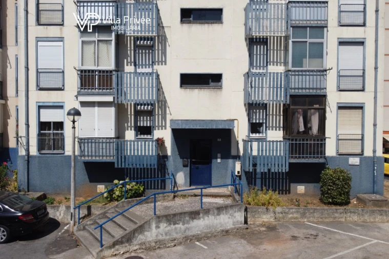 Apartamento T2 para Venda em Santo António dos Cavaleiros e Frielas Foto 23