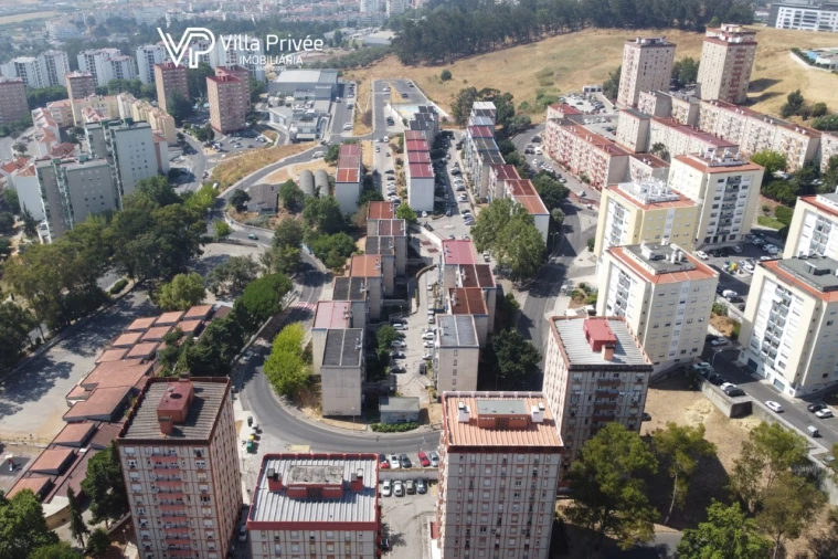 Apartamento T2 para Venda em Santo António dos Cavaleiros e Frielas Foto 34