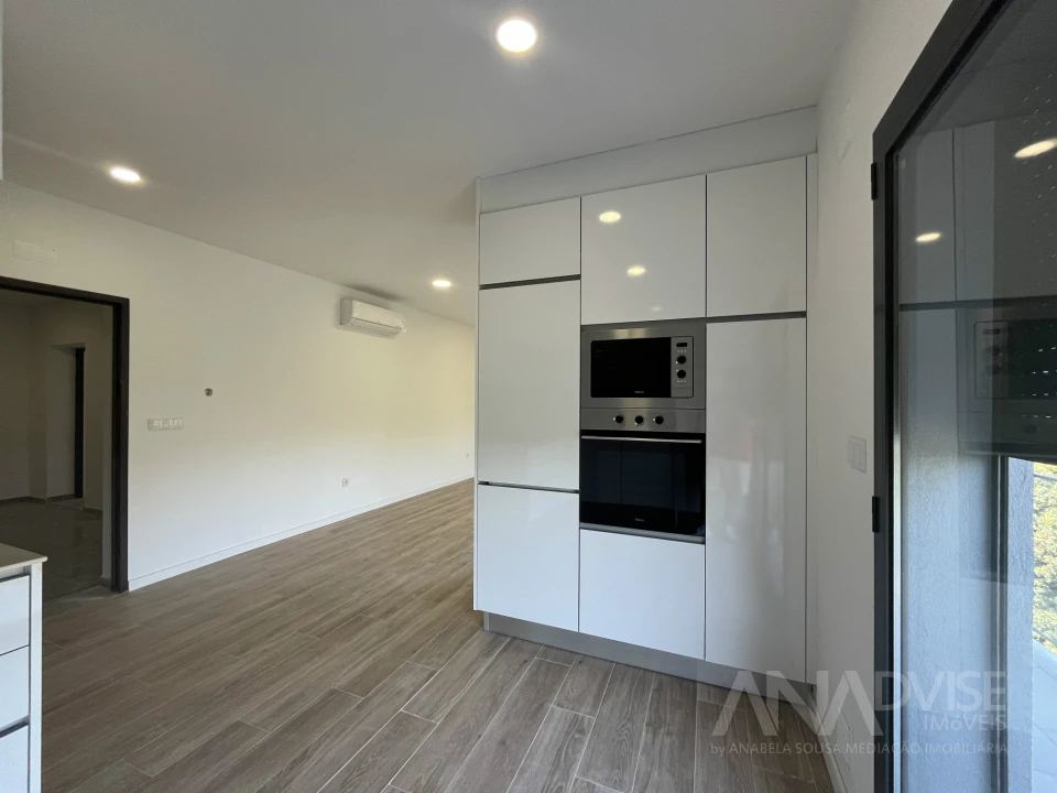 Apartamento T1 para Venda em Viseu Foto 6