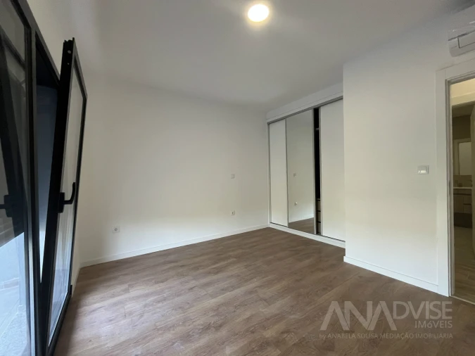 Apartamento T1 para Venda em Viseu Foto 7