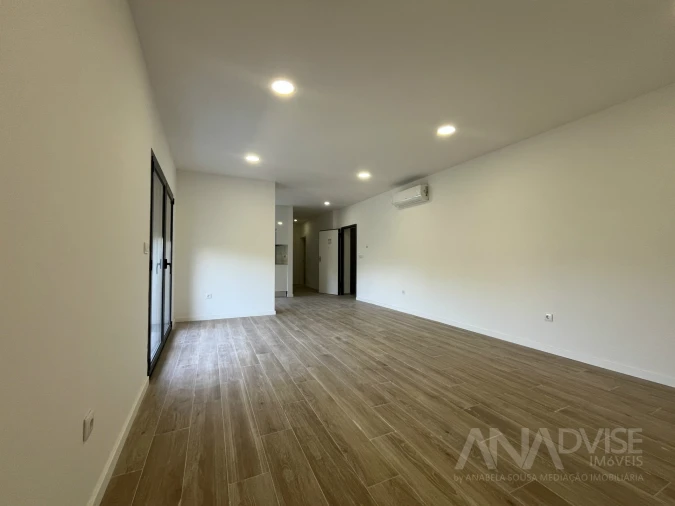 Apartamento T1 para Venda em Viseu Foto 5