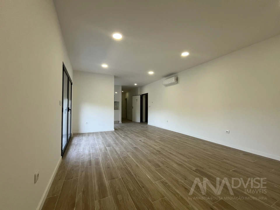 Apartamento T1 para Venda em Viseu Foto 5