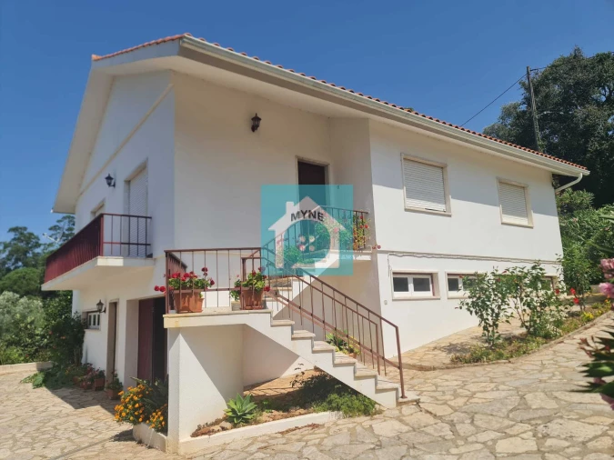 Moradia T5 para Venda em Santa Catarina Foto 1