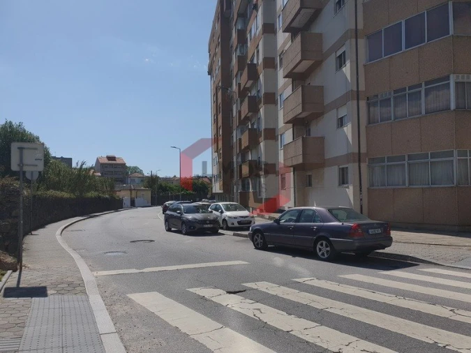 Apartamento T3 para Venda em Oliveira do Douro Foto 12