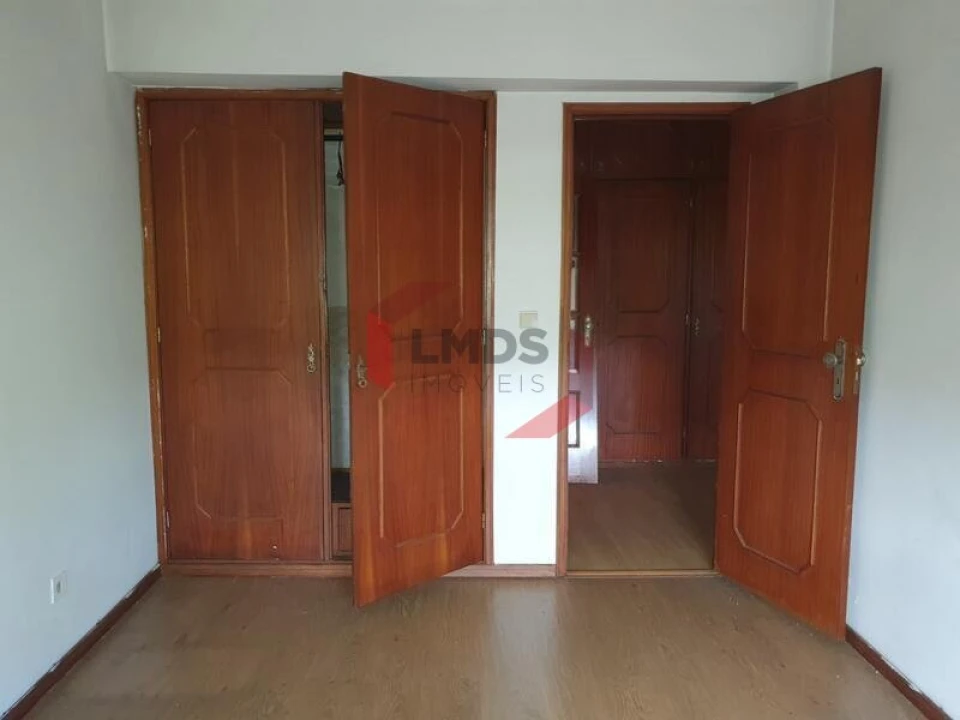Apartamento T3 para Venda em Santa Marinha e São Pedro da Afurada Foto 5