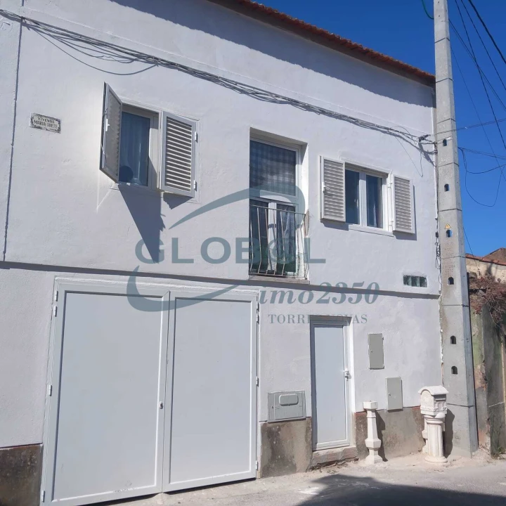 Moradia T2 para Venda em Madalena e Beselga Foto 1