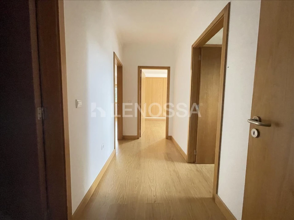 Apartamento T3 para Venda em Santa Maria da Feira, Travanca, Sanfins e Espargo Foto 11