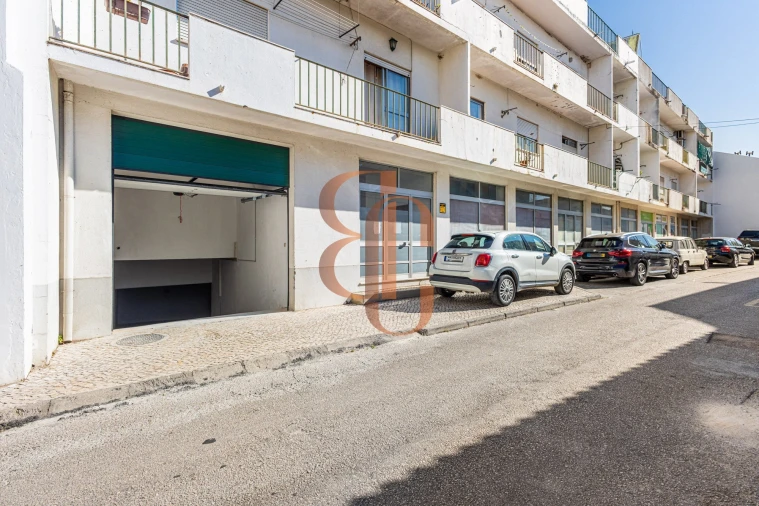 Garagem para Venda em Almeirim Foto 1