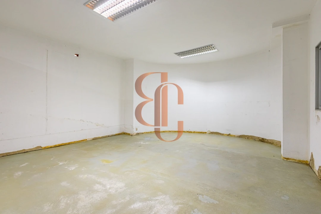 Garagem para Venda em Almeirim Foto 12