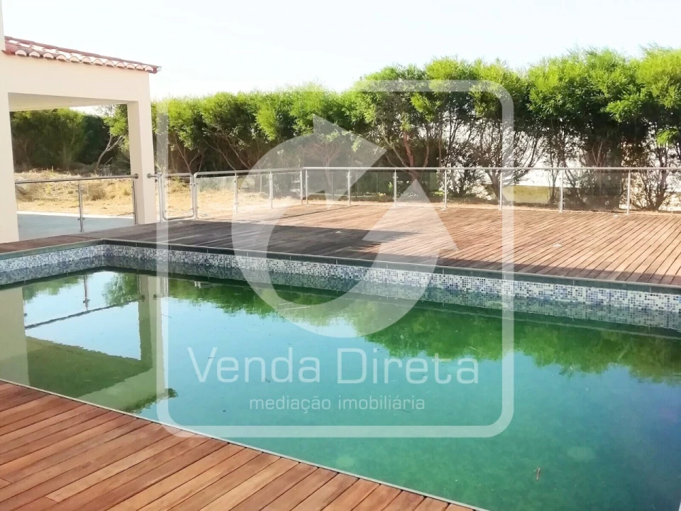 Moradia T4 para Venda em Queluz e Belas Foto 3
