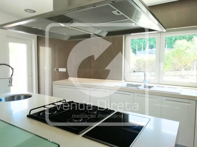 Moradia T4 para Venda em Queluz e Belas Foto 15
