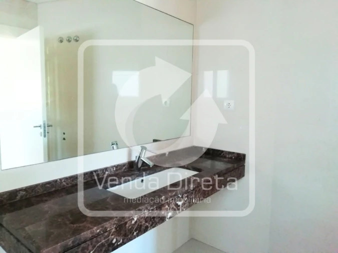 Moradia T4 para Venda em Queluz e Belas Foto 16