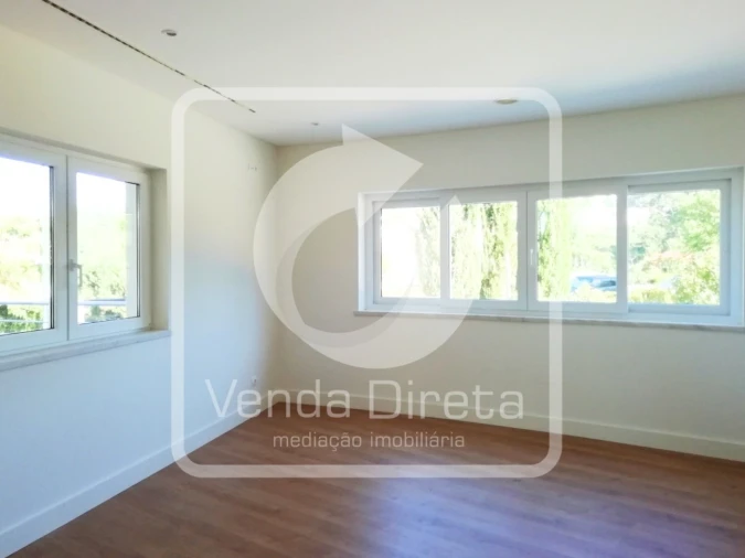 Moradia T4 para Venda em Queluz e Belas Foto 28