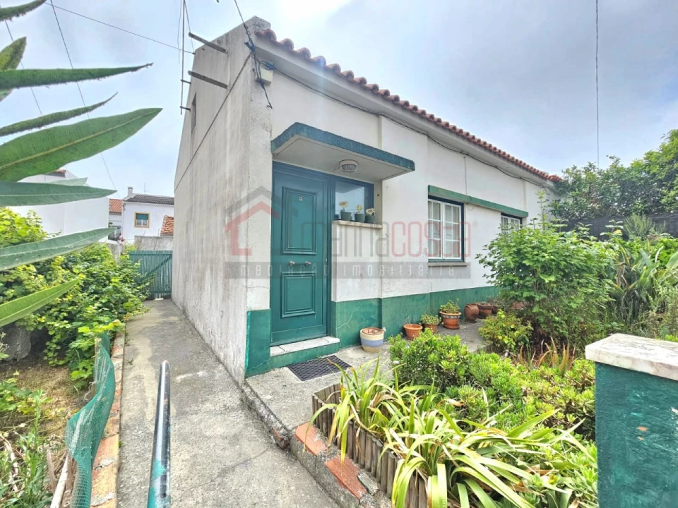 Moradia T2 para Venda em Atouguia da Baleia Foto 2