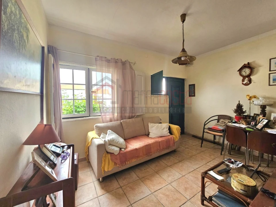 Moradia T2 para Venda em Atouguia da Baleia Foto 6