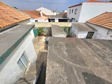 Moradia T2 para Venda em Atouguia da Baleia