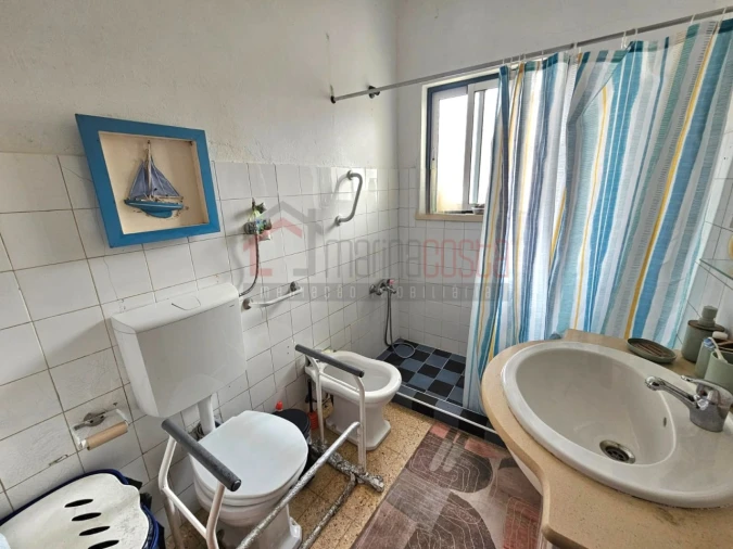 Moradia T2 para Venda em Atouguia da Baleia Foto 14