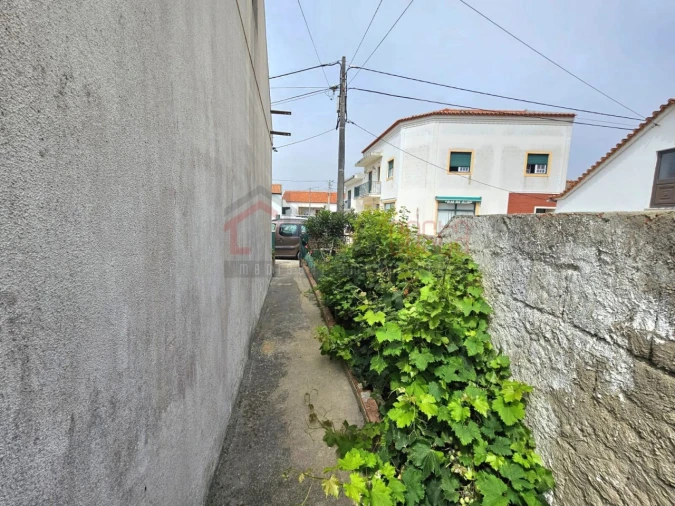 Moradia T2 para Venda em Atouguia da Baleia Foto 15