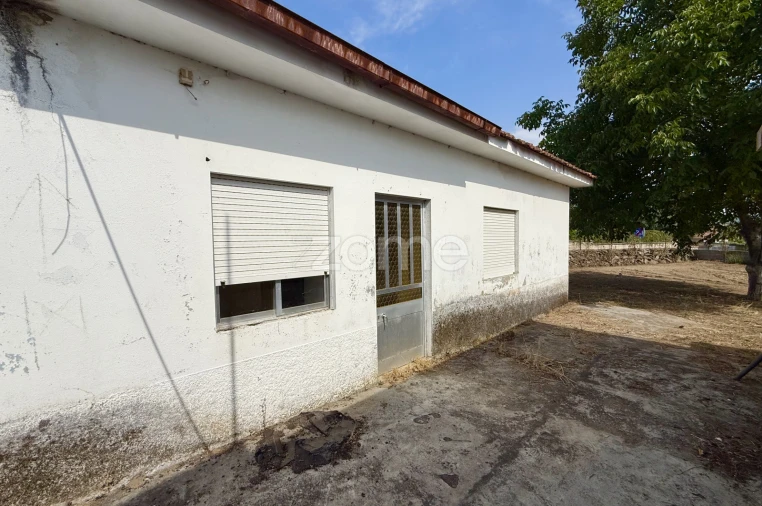 Moradia T1 para Venda em Areias, Sequeirô, Lama e Palmeira Foto 4