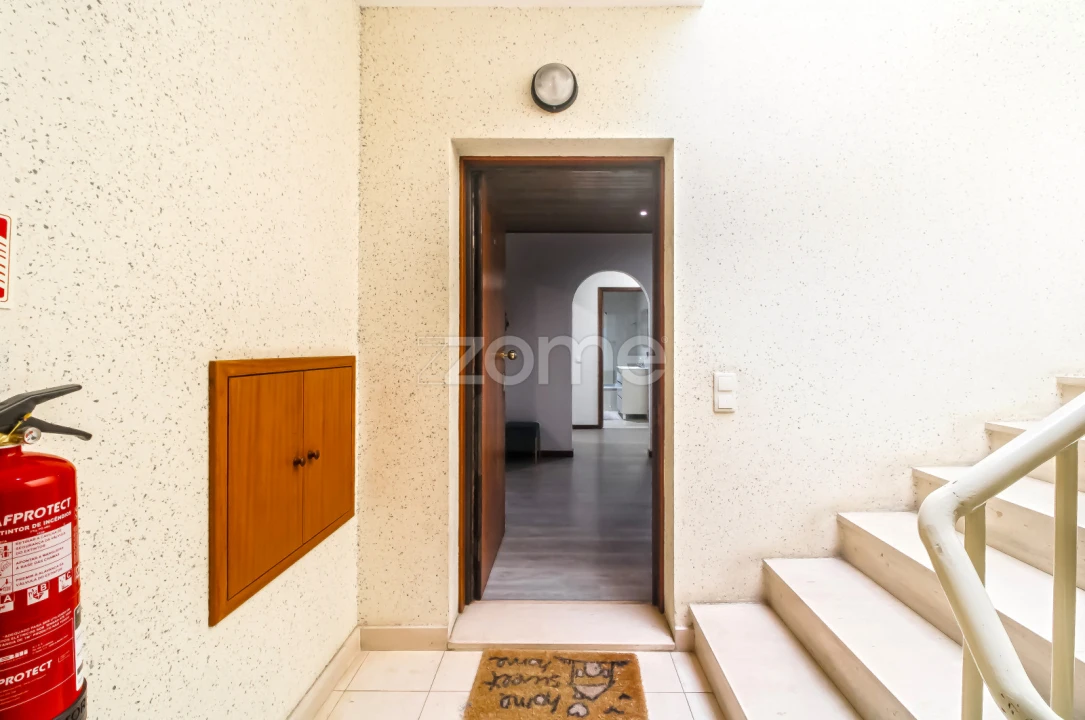 Apartamento T3 para Venda em Labruge Foto 2