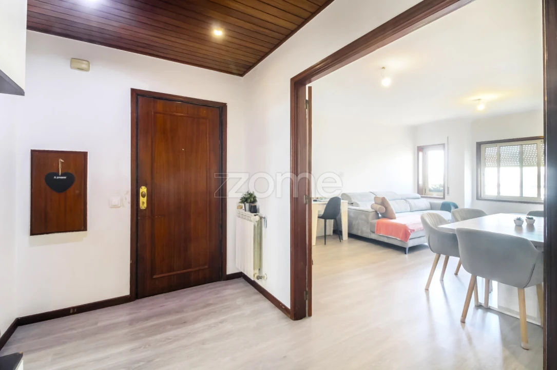 Apartamento T3 para Venda em Labruge Foto 3