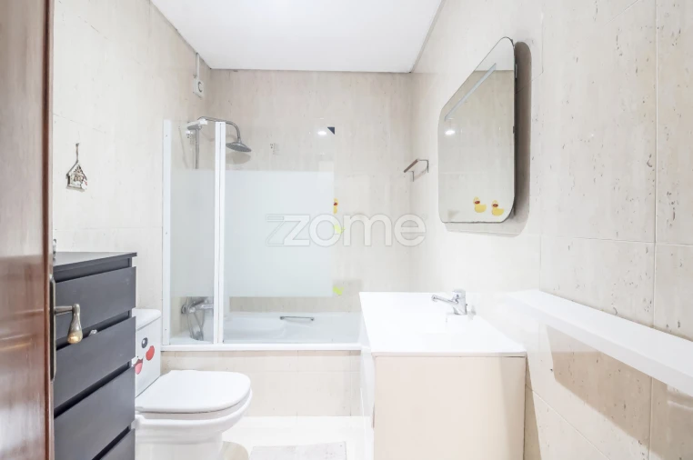 Apartamento T3 para Venda em Labruge Foto 27