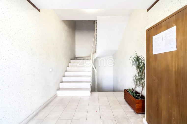 Apartamento T3 para Venda em Labruge Foto 37