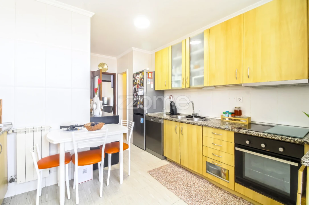 Apartamento T3 para Venda em Labruge Foto 8