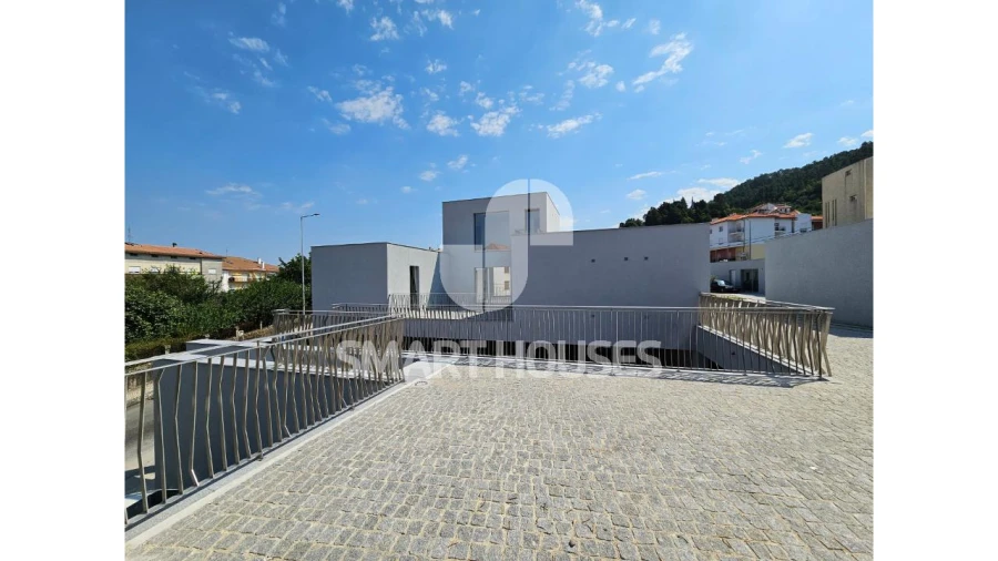 Moradia T3 para Venda em Seia, São Romão e Lapa dos Dinheiros Foto 34