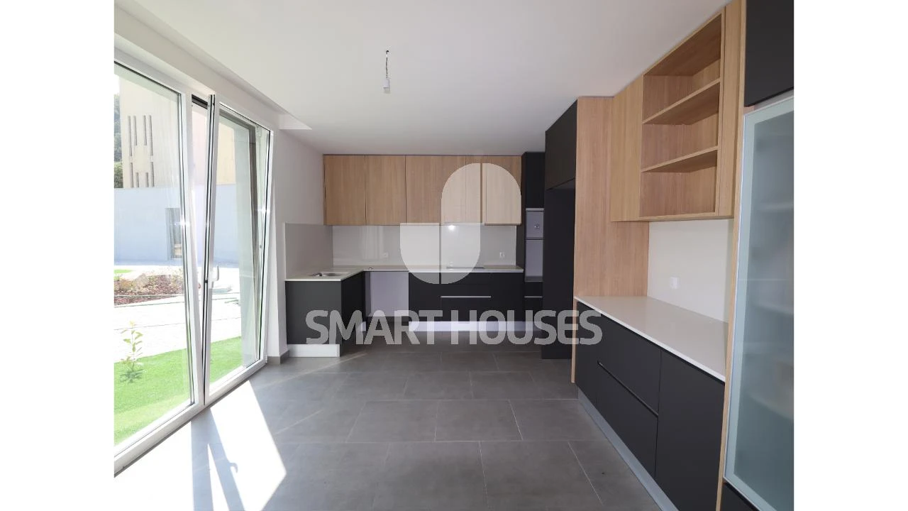 Moradia T3 para Venda em Seia, São Romão e Lapa dos Dinheiros Foto 7