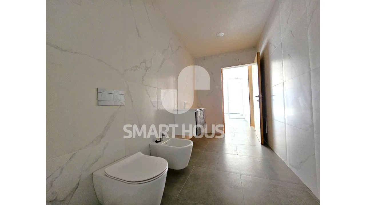 Moradia T3 para Venda em Seia, São Romão e Lapa dos Dinheiros Foto 24