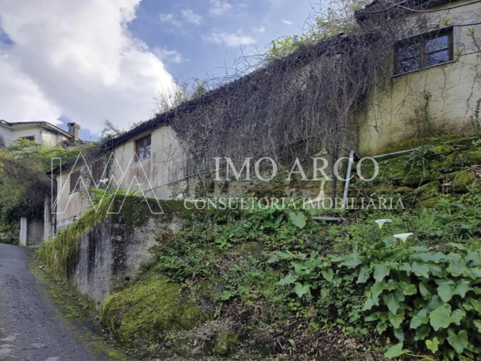 Moradia T2 para Venda em Parada do Bouro Foto 3