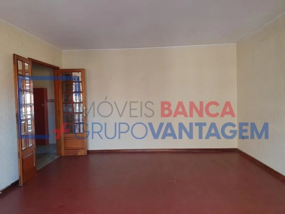 Apartamento T3 para Venda em Oliveira do Douro Foto 3