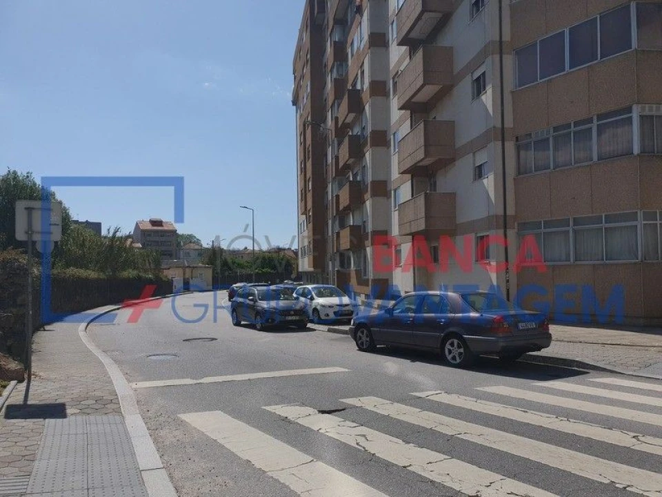 Apartamento T3 para Venda em Oliveira do Douro Foto 11
