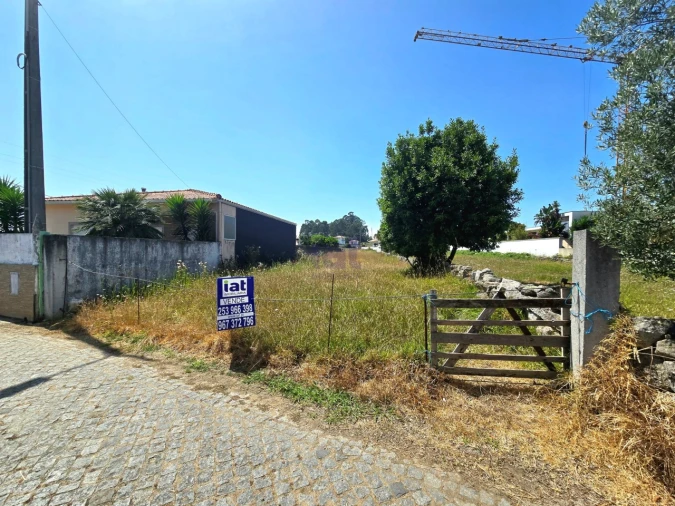 Terreno para Venda em Vila Chã Foto 2