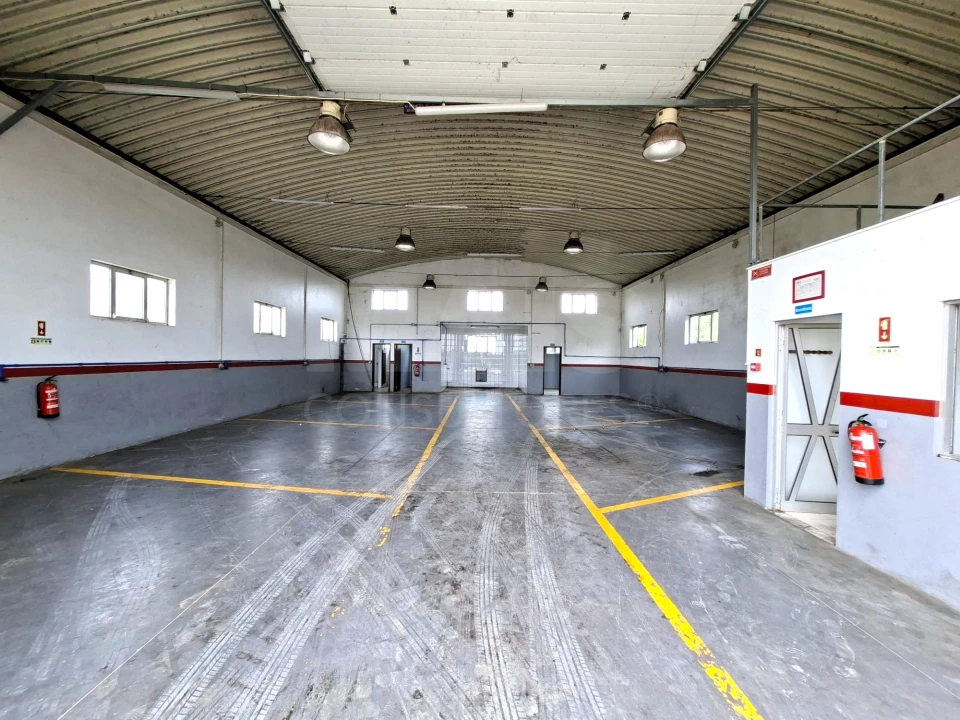 Loja para Venda em Atouguia da Baleia Foto 1