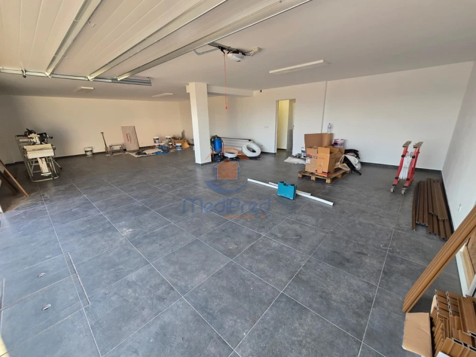 Moradia T5 para Venda em Pontinha e Famões Foto 25